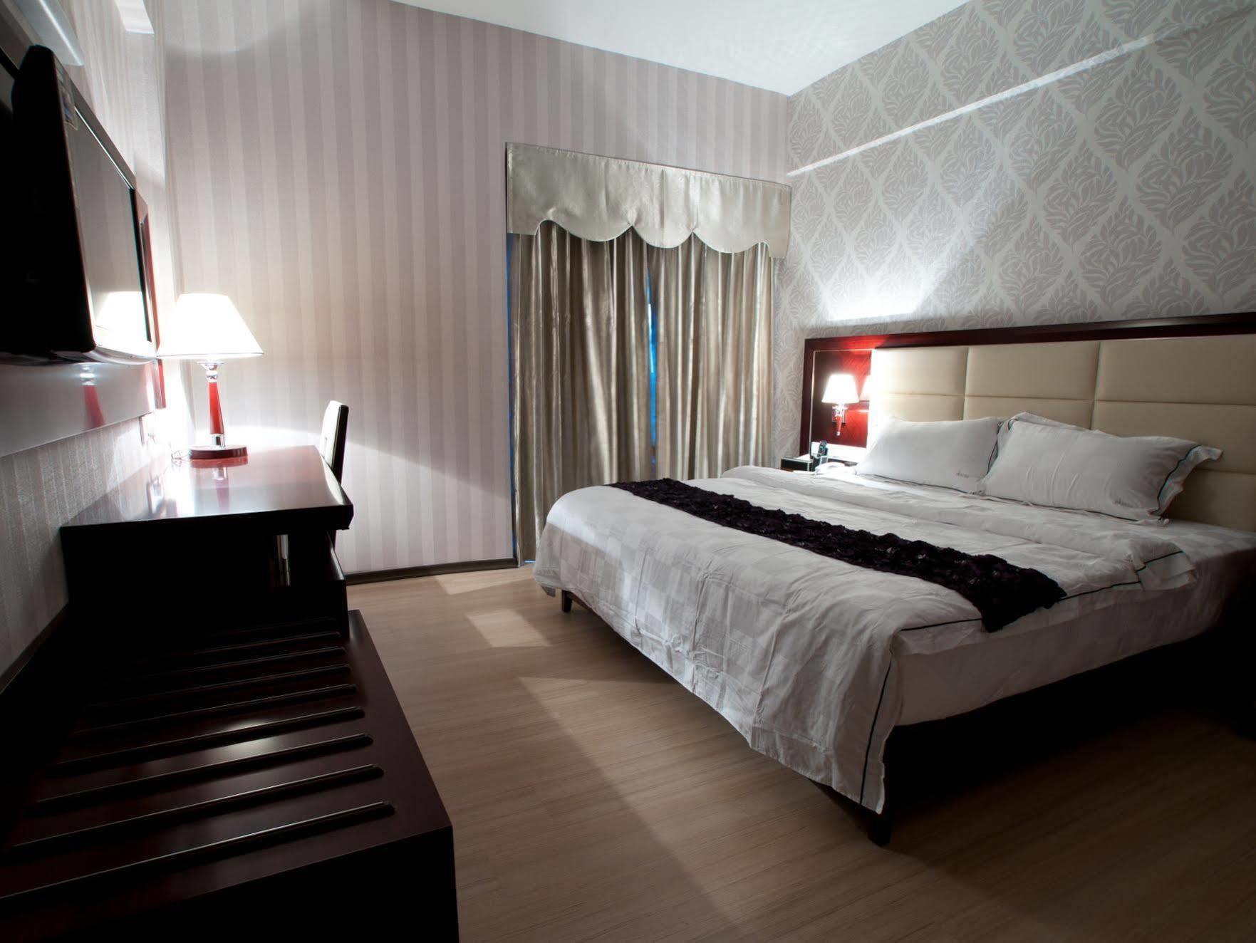 Pariss Hotel Johor Bahru Exterior foto